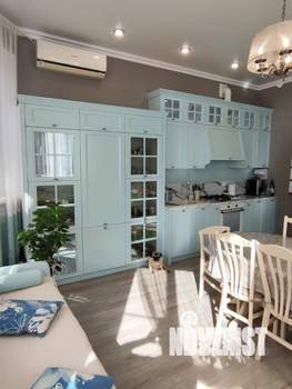 Дом 250м&sup2;, 3-этажный, участок 3 сот.  