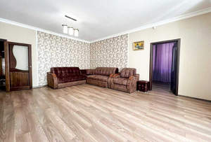 Дом 502м&sup2;, 4-этажный, участок 4 сот.  