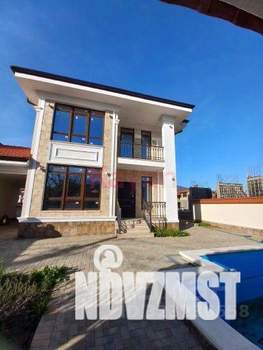 Коттедж 370м&sup2;, 3-этажный, участок 4 сот.  