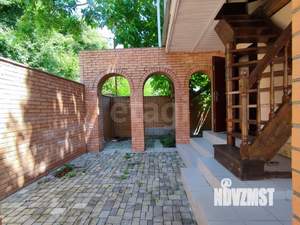 Дом 256м&sup2;, 2-этажный, участок 5 сот.  