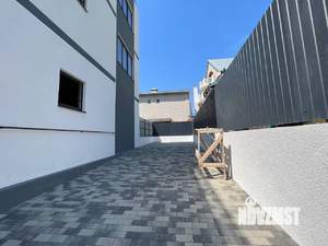 Дом 270м&sup2;, 3-этажный, участок 3 сот.  