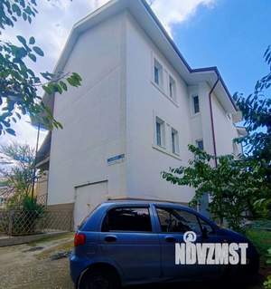 Коттедж 500м&sup2;, 2-этажный, участок 5 сот.  