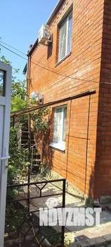 Дом 71м&sup2;, 2-этажный, участок 3 сот.  