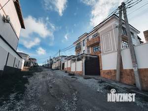 Дом 175м&sup2;, 3-этажный, участок 200 сот.  