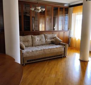 Дом 516м&sup2;, 4-этажный, участок 8 сот.  