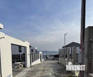 Дом 240м&sup2;, 2-этажный, участок 4 сот.  