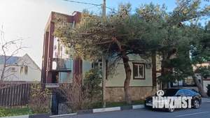 Дом 240м&sup2;, 3-этажный, участок 4 сот.  