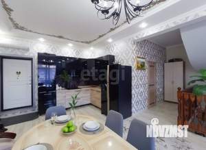 Таунхаус 210м&sup2;, 3-этажный, участок 1 сот.  