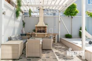 Дом 237м&sup2;, 3-этажный, участок 3 сот.  