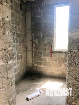 Дом 263м&sup2;, 2-этажный, участок 4 сот.  