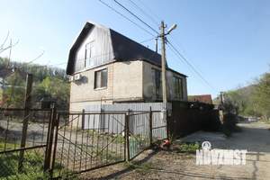 Дом 110м&sup2;, 3-этажный, участок 4 сот.  