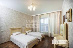 Дом 421м&sup2;, 3-этажный, участок 6 сот.  