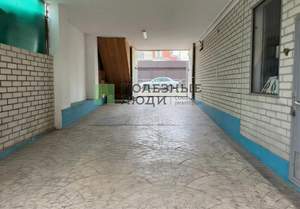 Дом 614м&sup2;, 3-этажный, участок 5 сот.  