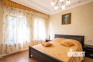 Коттедж 357м², 3-этажный, участок 12 сот.  