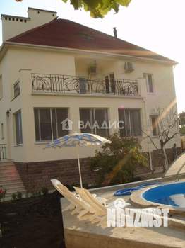 Дом 516м&sup2;, 4-этажный, участок 8 сот.  