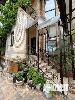 Дом 287м&sup2;, 3-этажный, участок 4 сот.  