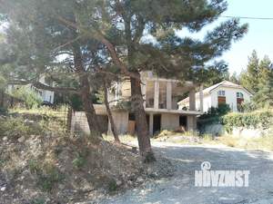 Дом 209м&sup2;, 3-этажный, участок 6 сот.  