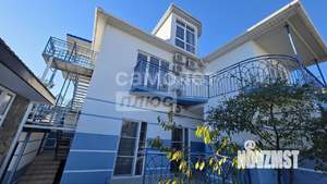 Дом 378м&sup2;, 3-этажный, участок 6 сот.  