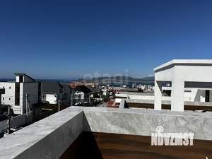 Дом 293м&sup2;, 3-этажный, участок 3 сот.  