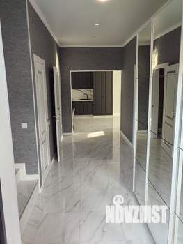 Коттедж 280м², 2-этажный, участок 8 сот.  