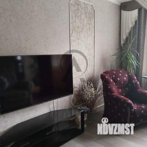 Дом 204м&sup2;, 3-этажный, участок 6 сот.  