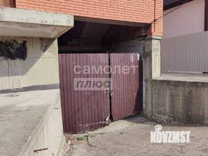 Дом 950м&sup2;, 4-этажный, участок 5 сот.  