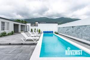 Дом 183м&sup2;, 2-этажный, участок 5 сот.  