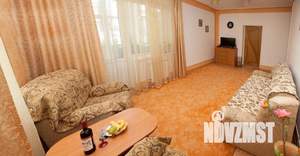 Дом 260м², 3-этажный, участок 12 сот.  