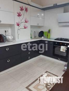 Дом 242м&sup2;, 2-этажный, участок 3 сот.  