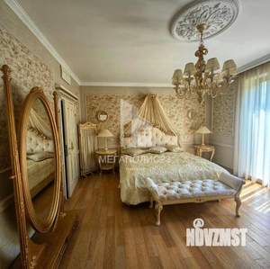 Дом 511м&sup2;, 5-этажный, участок 25 сот.  