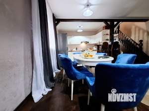 Дом 330м&sup2;, 2-этажный, участок 15 сот.  