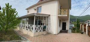 Дом 250м², 3-этажный, участок 6 сот.  