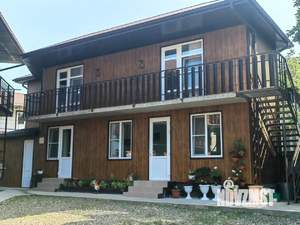 Дом 333м&sup2;, 2-этажный, участок 6 сот.  