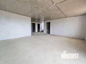 Дом 263м&sup2;, 3-этажный, участок 5 сот.  