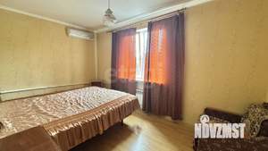 Дом 284м&sup2;, 3-этажный, участок 4 сот.  