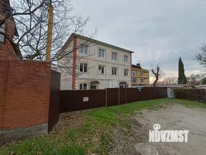 Дом 220м², 3-этажный, участок 2 сот.  