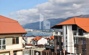 Дом 300м&sup2;, 3-этажный, участок 3 сот.  