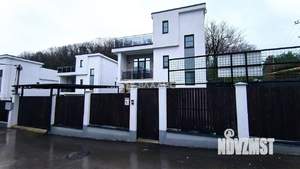 Дом 217м&sup2;, 2-этажный, участок 4 сот.  