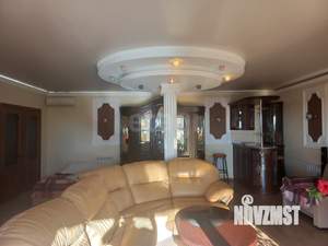 Дом 250м&sup2;, 3-этажный, участок 4 сот.  