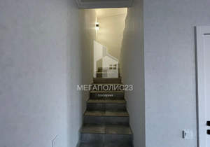 Дом 170м&sup2;, 3-этажный, участок 2 сот.  