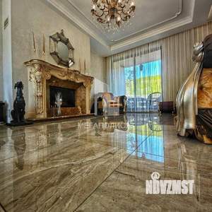 Дом 511м&sup2;, 5-этажный, участок 25 сот.  