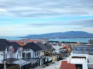 Коттедж 293м&sup2;, 3-этажный, участок 4 сот.  