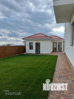 Дом 240м&sup2;, 3-этажный, участок 6 сот.  