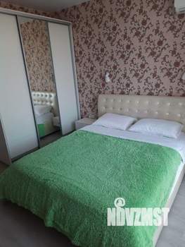 Таунхаус 130м&sup2;, 3-этажный, участок 1 сот.  