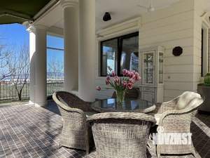 Дом 296м&sup2;, 2-этажный, участок 5 сот.  