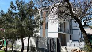 Дом 270м&sup2;, 3-этажный, участок 3 сот.  