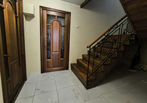 Дом 250м&sup2;, 3-этажный, участок 14 сот.  