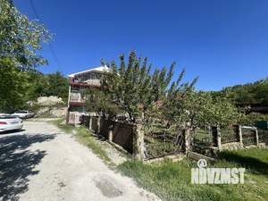 Дом 174м&sup2;, 3-этажный, участок 4 сот.  