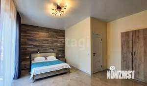 Дом 283м&sup2;, 2-этажный, участок 6 сот.  