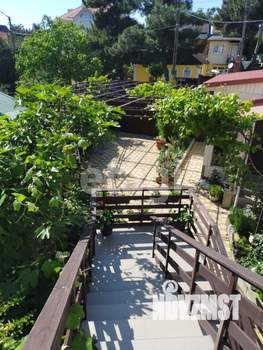 Дом 215м&sup2;, 2-этажный, участок 3 сот.  